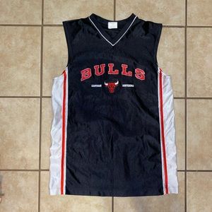 Vintage NBA Bulls shooting shirt